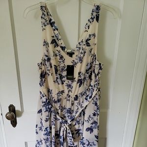 NWT Torrid Blue and White Floral Dress